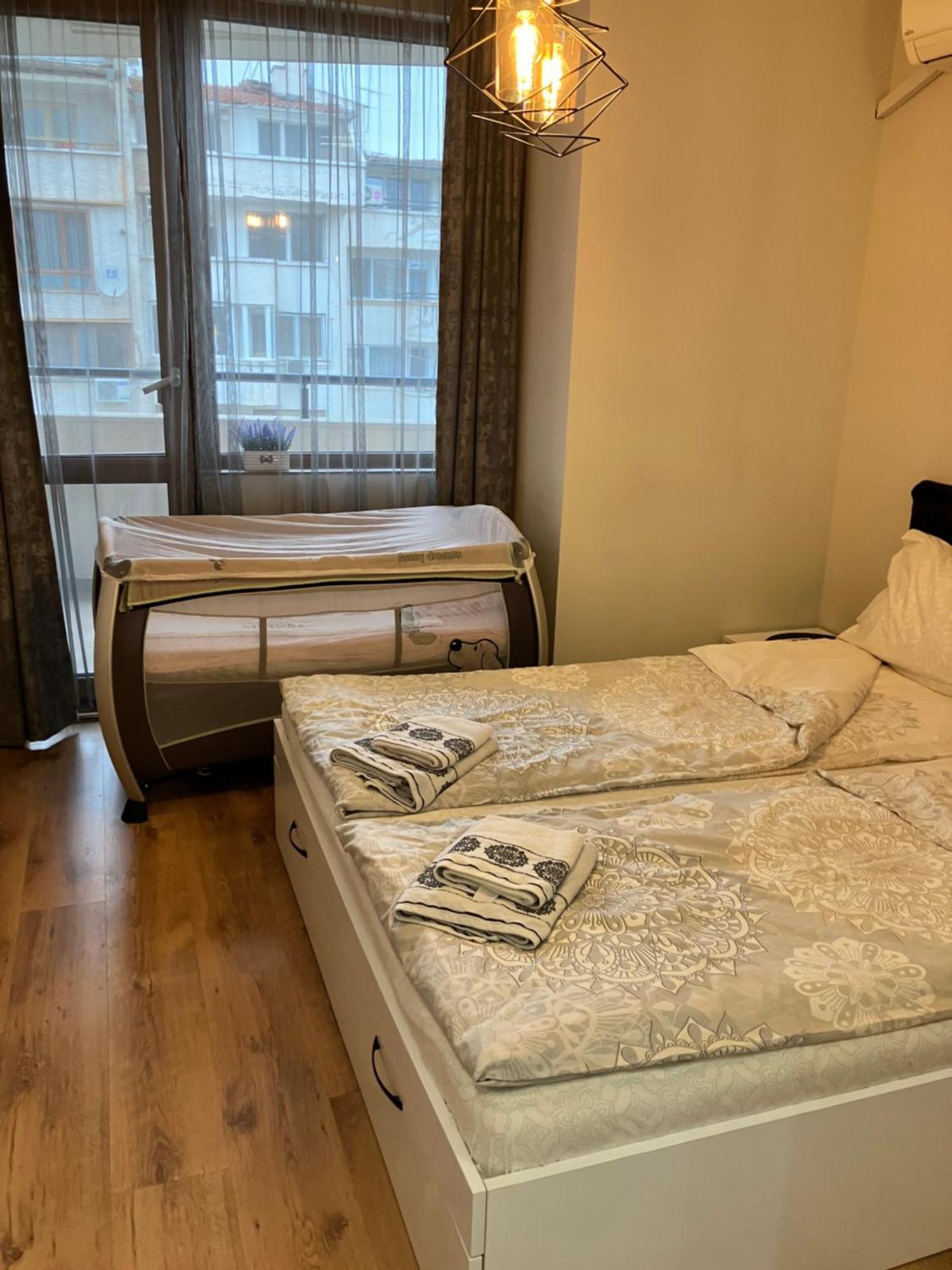 Joy Apartment Burgas Center Private Parking Eksteriør billede